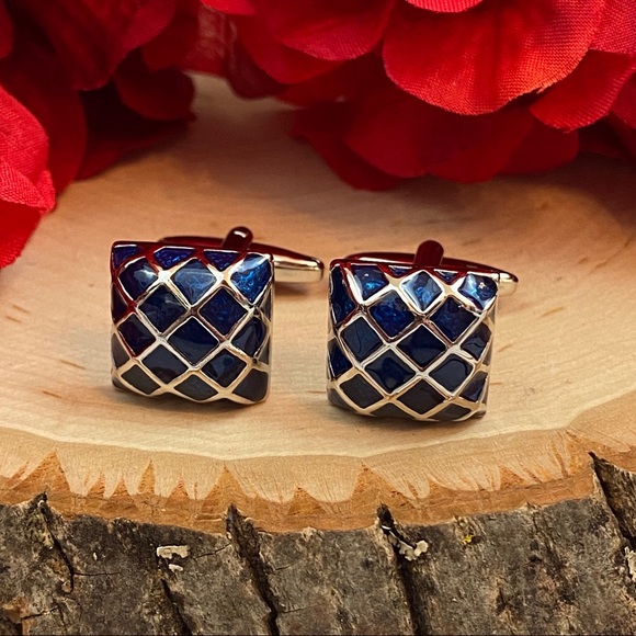Silver and Blue Glass Crosshatch Moroccan Mosaic Cufflinks - Picture 12 of 16